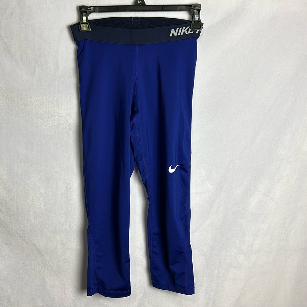 Nike dry fit quarter length legging